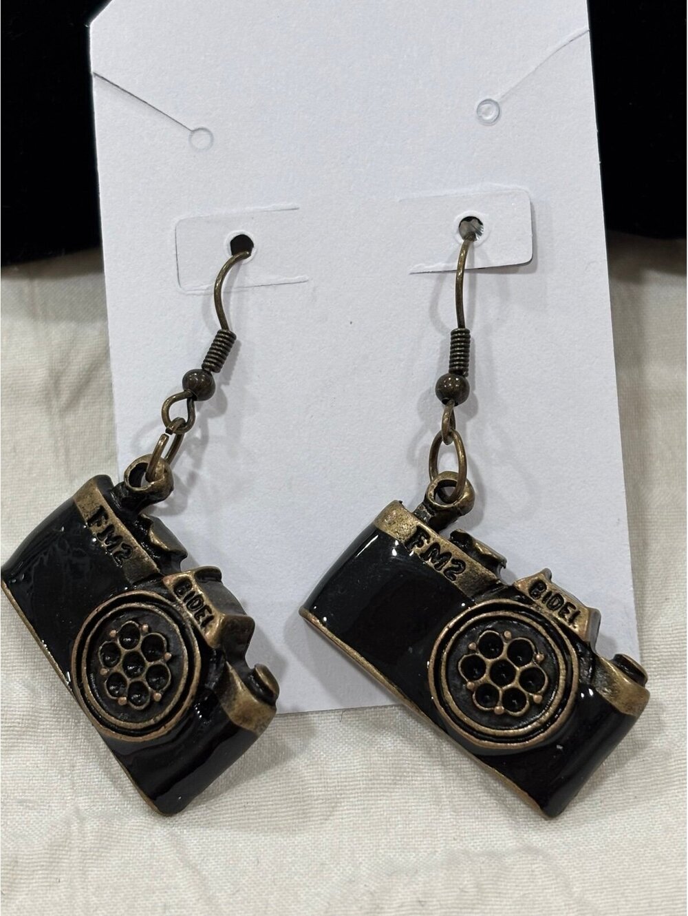 Vintage Style Camera Pendant Dangle Earrings